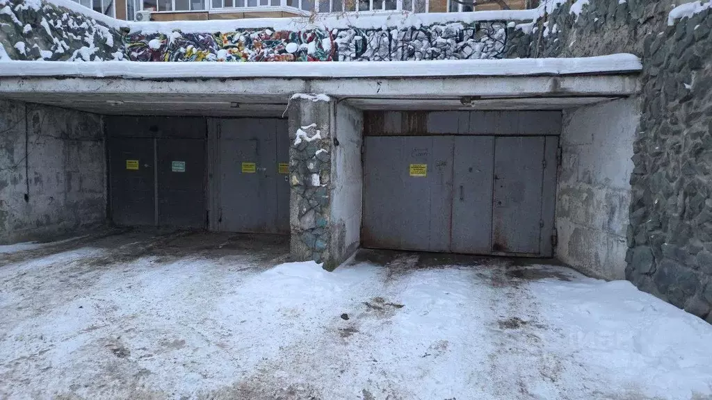 Гараж в Свердловская область, Екатеринбург ул. Антона Валека, 12 (17 ... - Фото 1