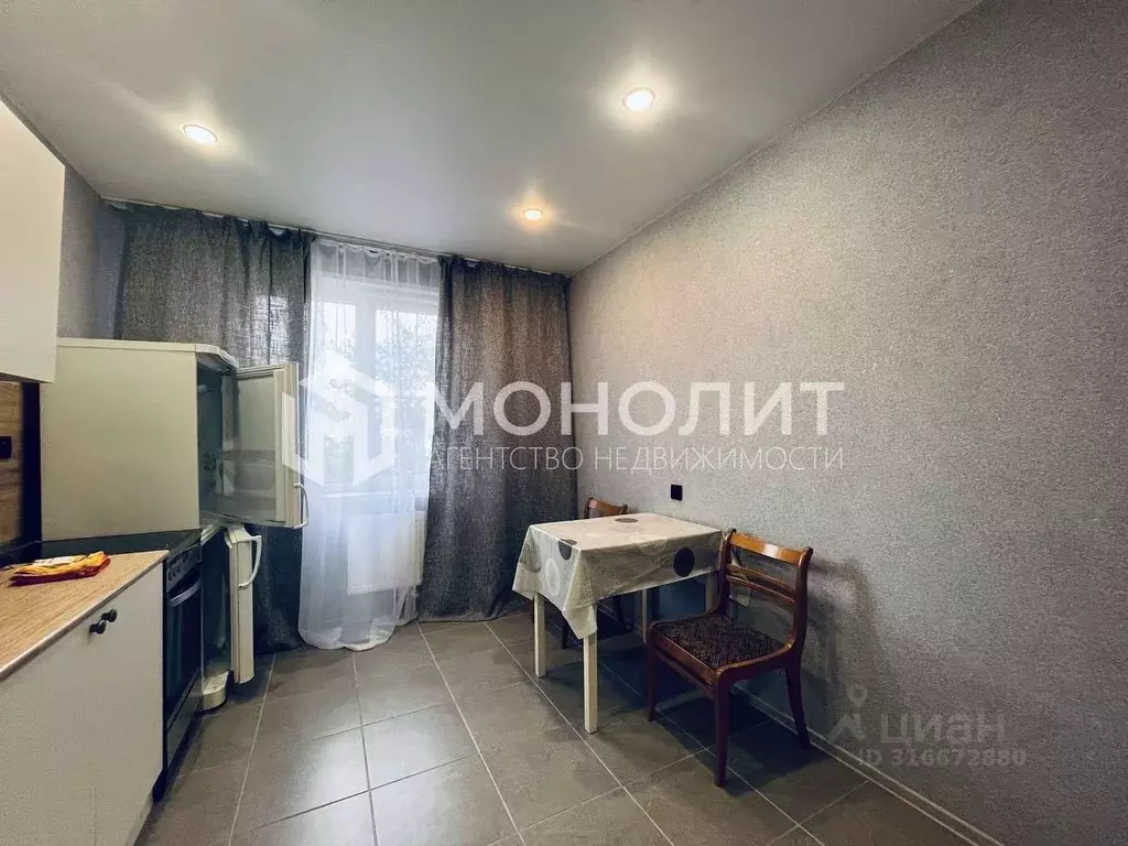 3-к кв. Белгородская область, Старый Оскол Восточный мкр, 1Ак1 (63.0 ... - Фото 1