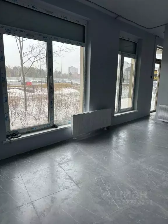 Помещение свободного назначения в Тюменская область, Тюмень ул. ... - Фото 2