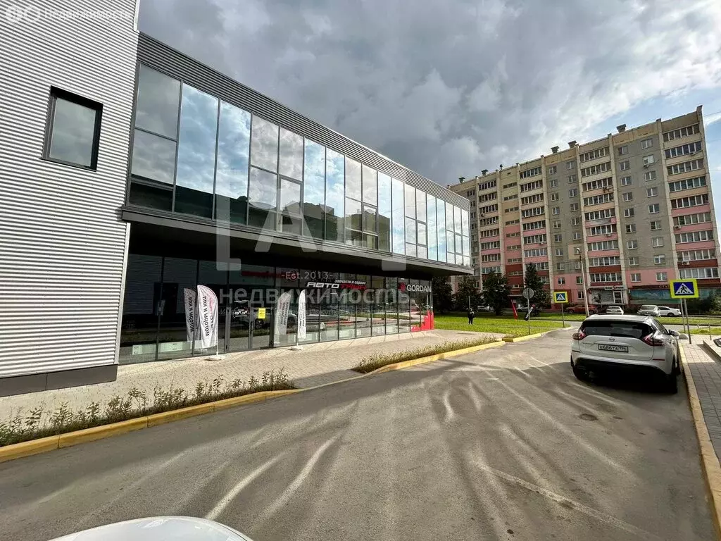 Торговая площадь (340 м) - Фото 1