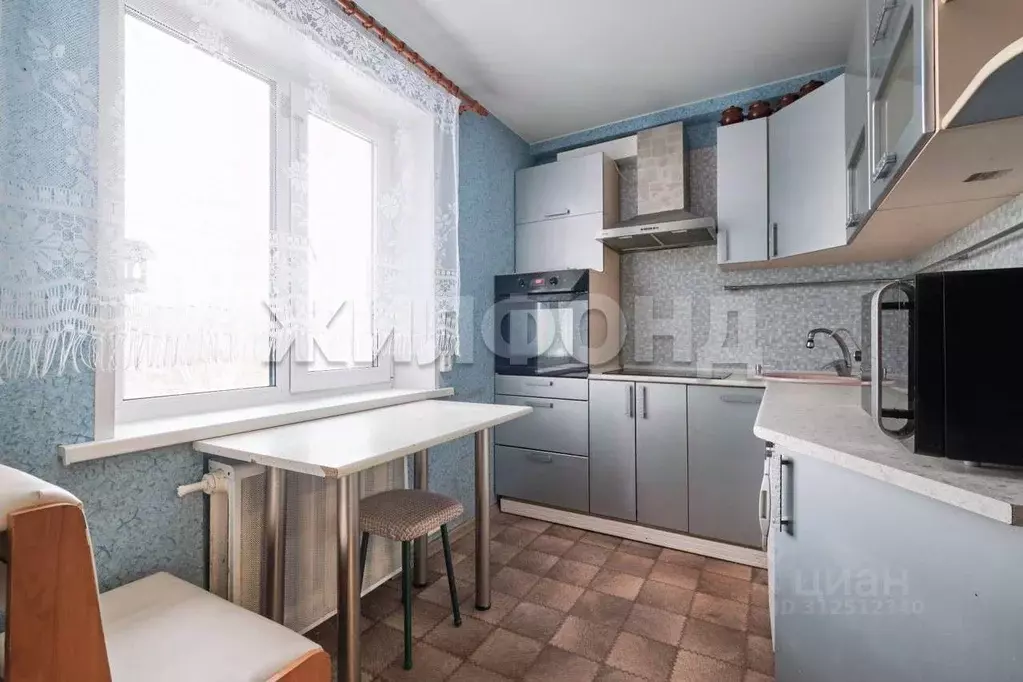 3-к кв. Томская область, Томск ул. Карла Ильмера, 1 (59.5 м) - Фото 0