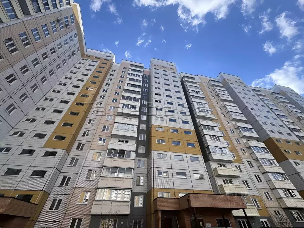 3-к кв. Красноярский край, Красноярск Нанжуль-Солнечный мкр, ул. ... - Фото 0