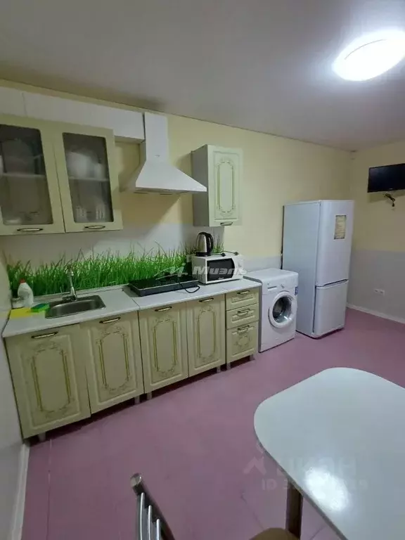 Помещение свободного назначения в Крым, Сакский район, Штормовское ... - Фото 1