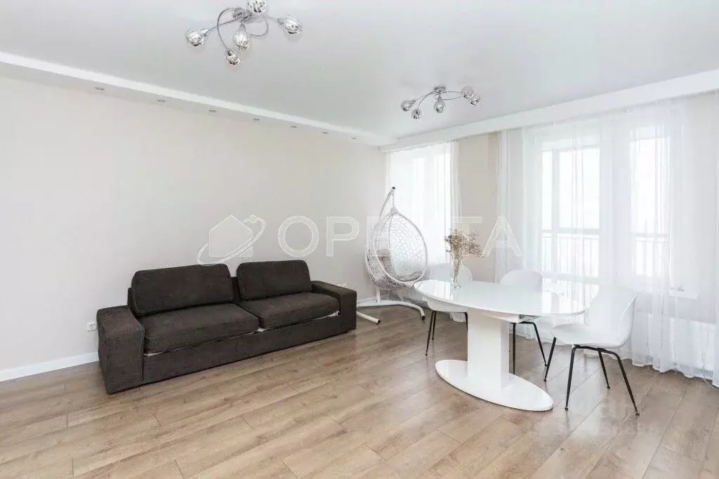 1-к кв. Тюменская область, Тюмень ул. Николая Никитина, 10 (56.0 м) - Фото 2