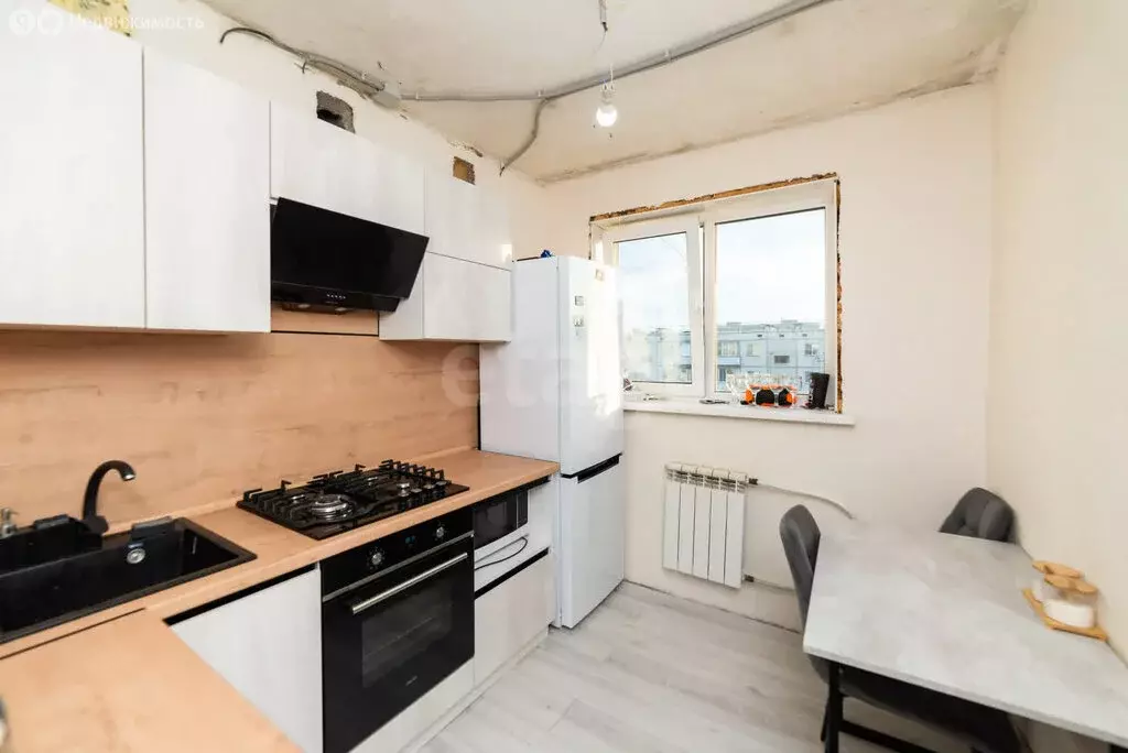 3-комнатная квартира: Курган, улица Перова, 14 (63.3 м) - Фото 0