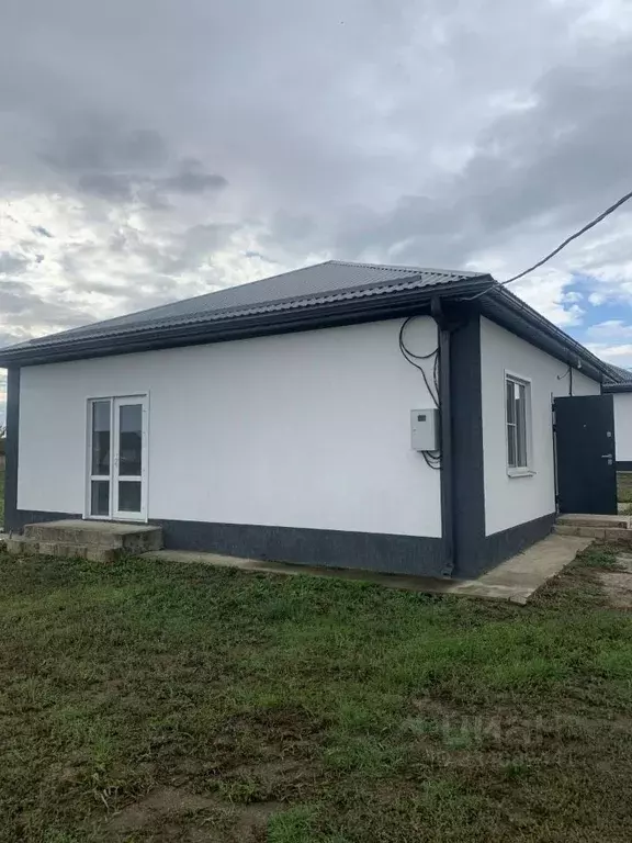 Дом в Краснодарский край, Темрюк А-289, 123-й км (88 м) - Фото 2