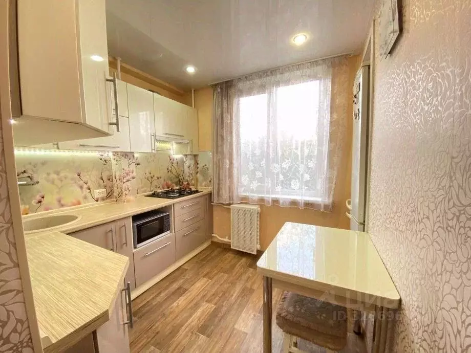 2-к кв. Пермский край, Березники Юбилейная ул., 111 (47.1 м) - Фото 0