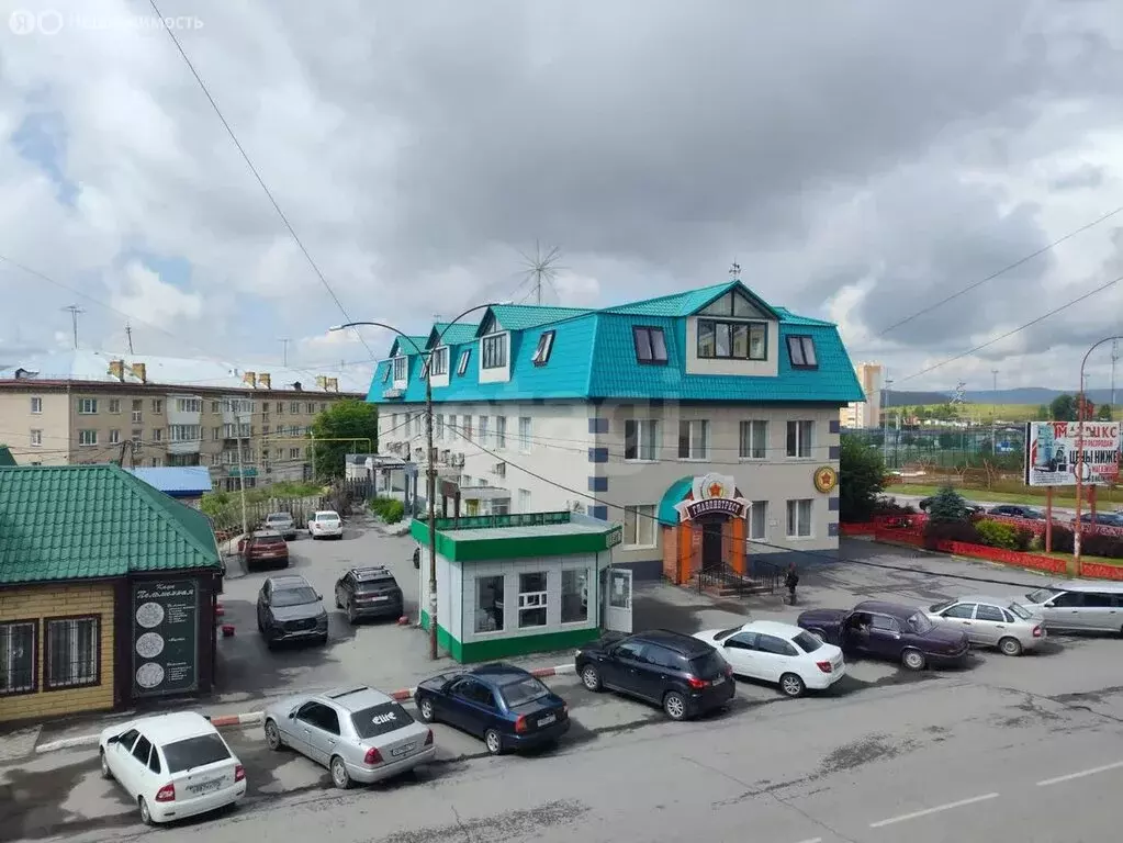 2-комнатная квартира: Сатка, Индустриальная улица, 1 (41.3 м) - Фото 0