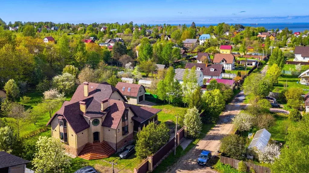 Дом в Ленинградская область, Ломоносовский район, Лебяженское ... - Фото 1