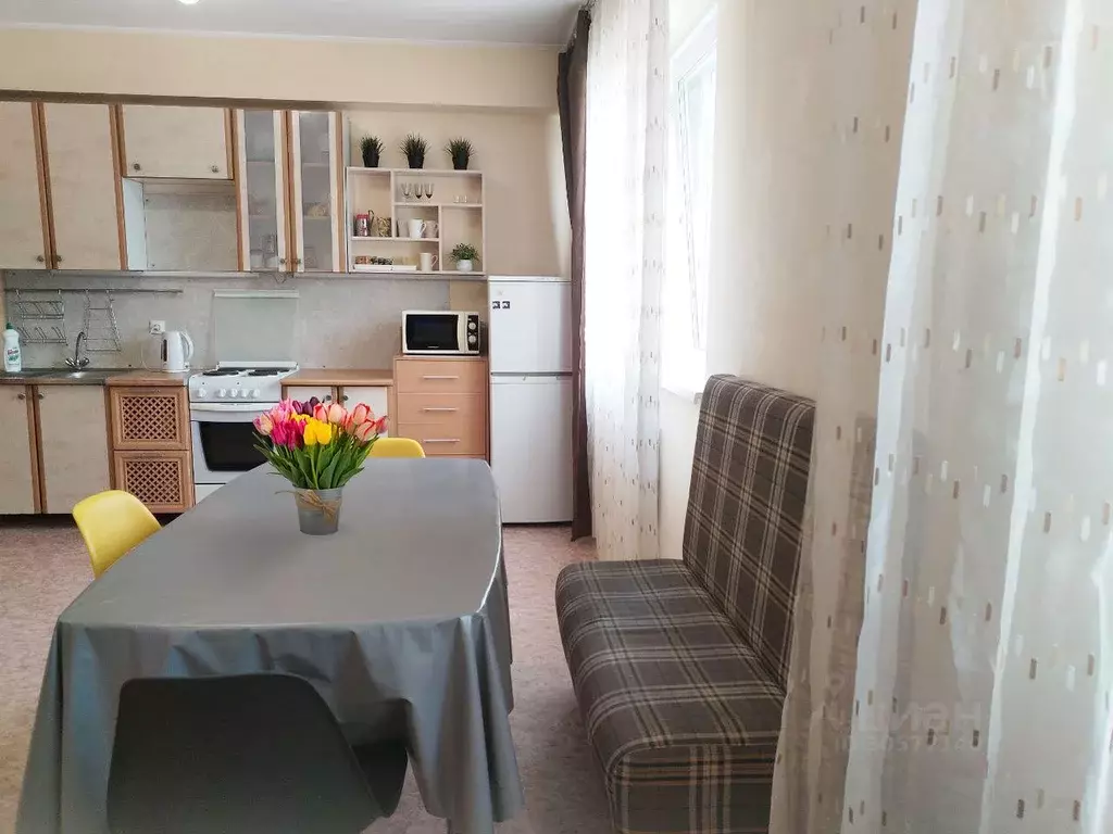 3-к кв. Иркутская область, Иркутск Дальневосточная ул., 161 (100.0 м) - Фото 1
