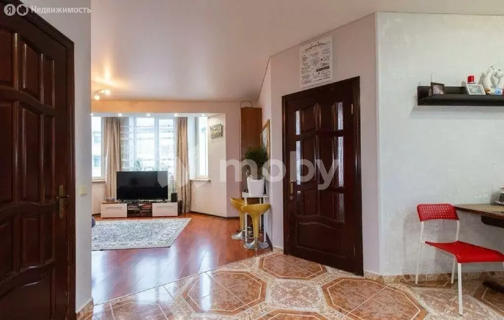 3-комнатная квартира: Калининград, улица Виктора Гакуна, 4 (69.1 м) - Фото 2