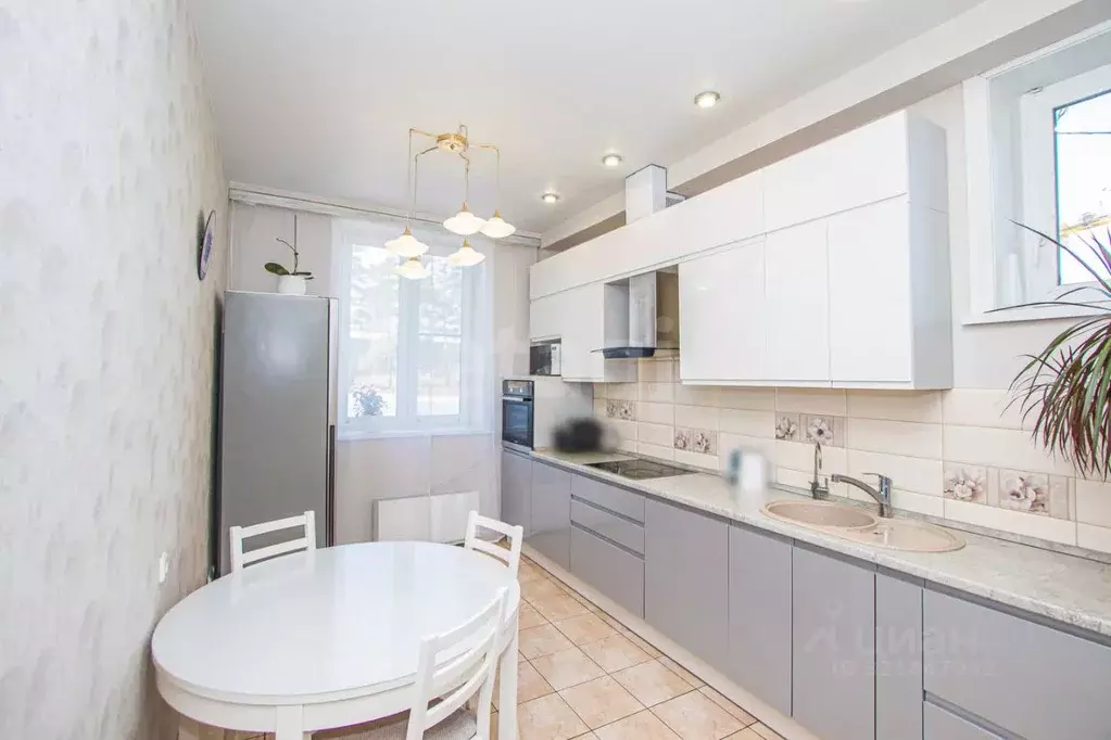 3-к кв. Бурятия, Улан-Удэ 102-й мкр, ул. Ринчино, 2В (76.4 м) - Фото 2