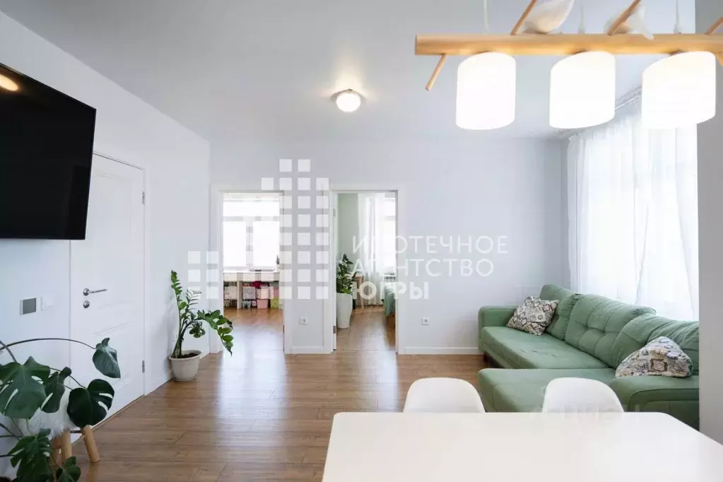 2-к кв. Ханты-Мансийский АО, Ханты-Мансийск ул. Строителей, 111 (55.7 ... - Фото 2