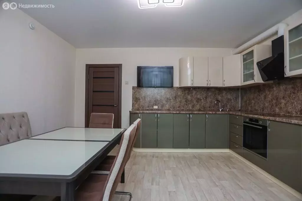 3-комнатная квартира: Челябинск, улица Архитектора Александрова, 8 ... - Фото 0