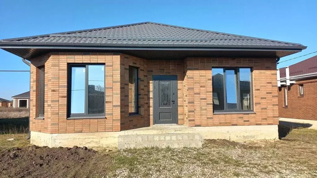 Дом в Ставропольский край, Михайловск Шпаковский район, ул. Бориса ... - Фото 1