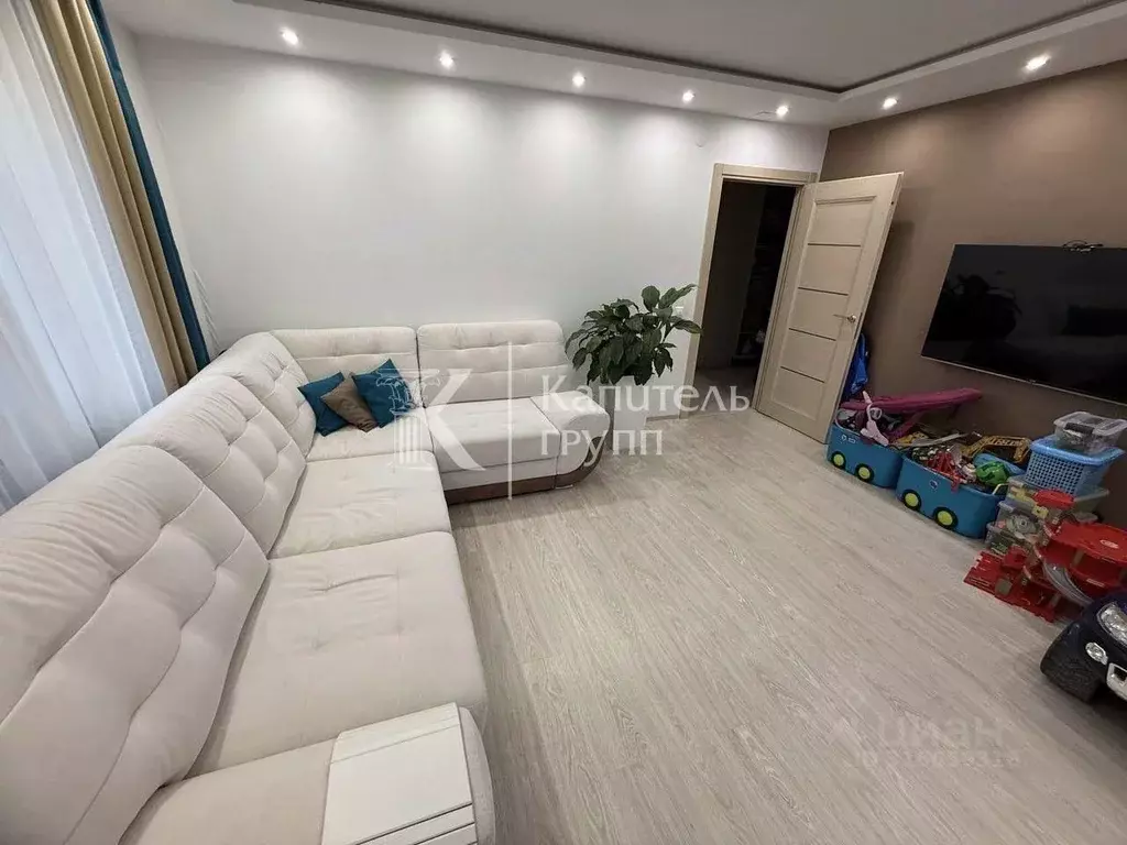 2-к кв. Тюменская область, Тюмень ул. Газовиков, 69 (55.0 м) - Фото 1