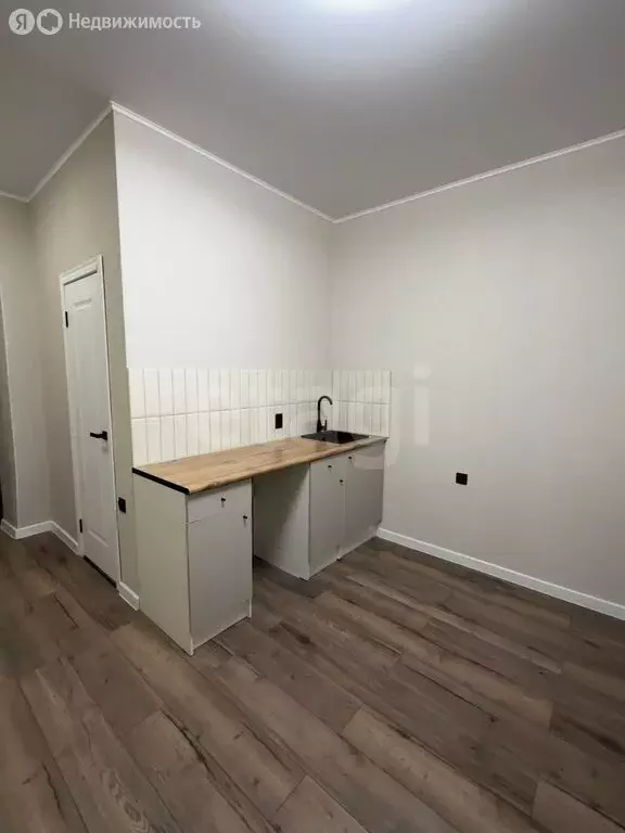 1к в -комнатной квартире (18 м) - Фото 1