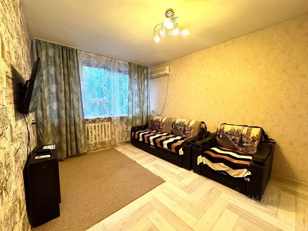 1-к кв. Волгоградская область, Волгоград Краснознаменская ул., 8 (32.8 ... - Фото 1