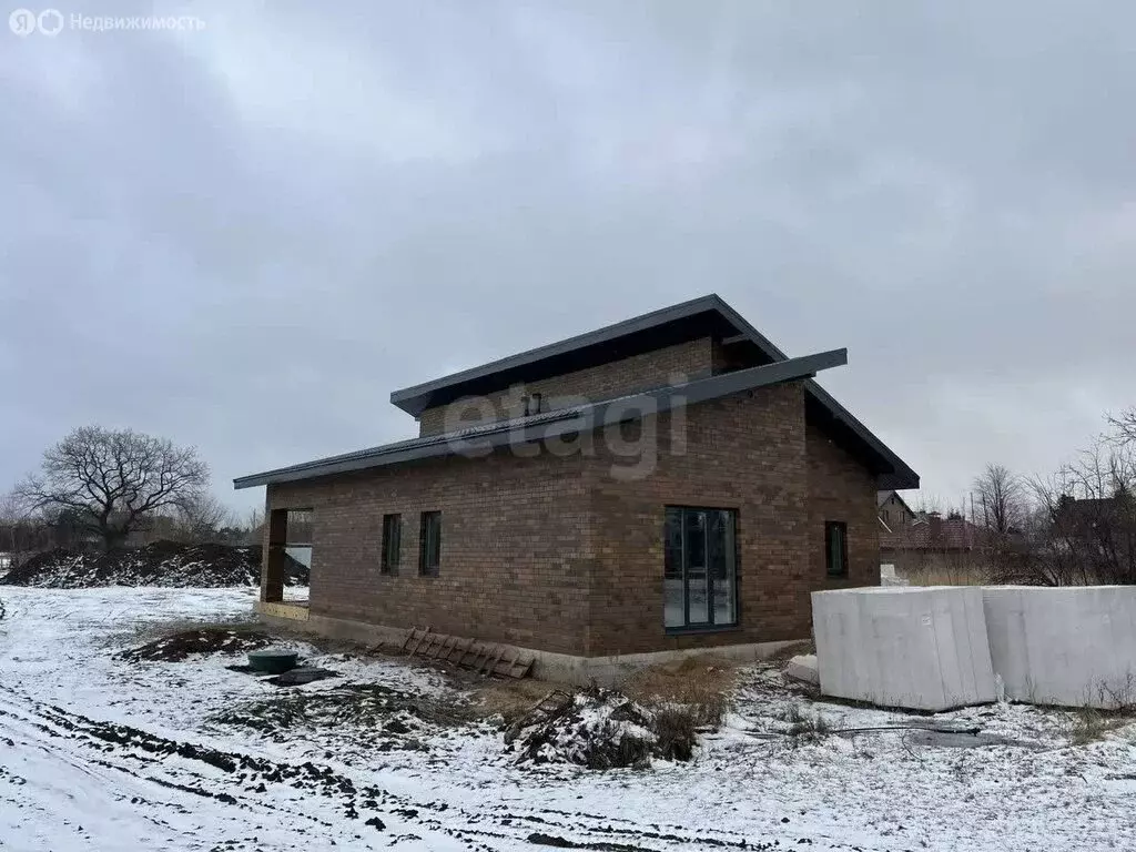 Дом в село Ягодное, Школьный переулок (124 м) - Фото 1