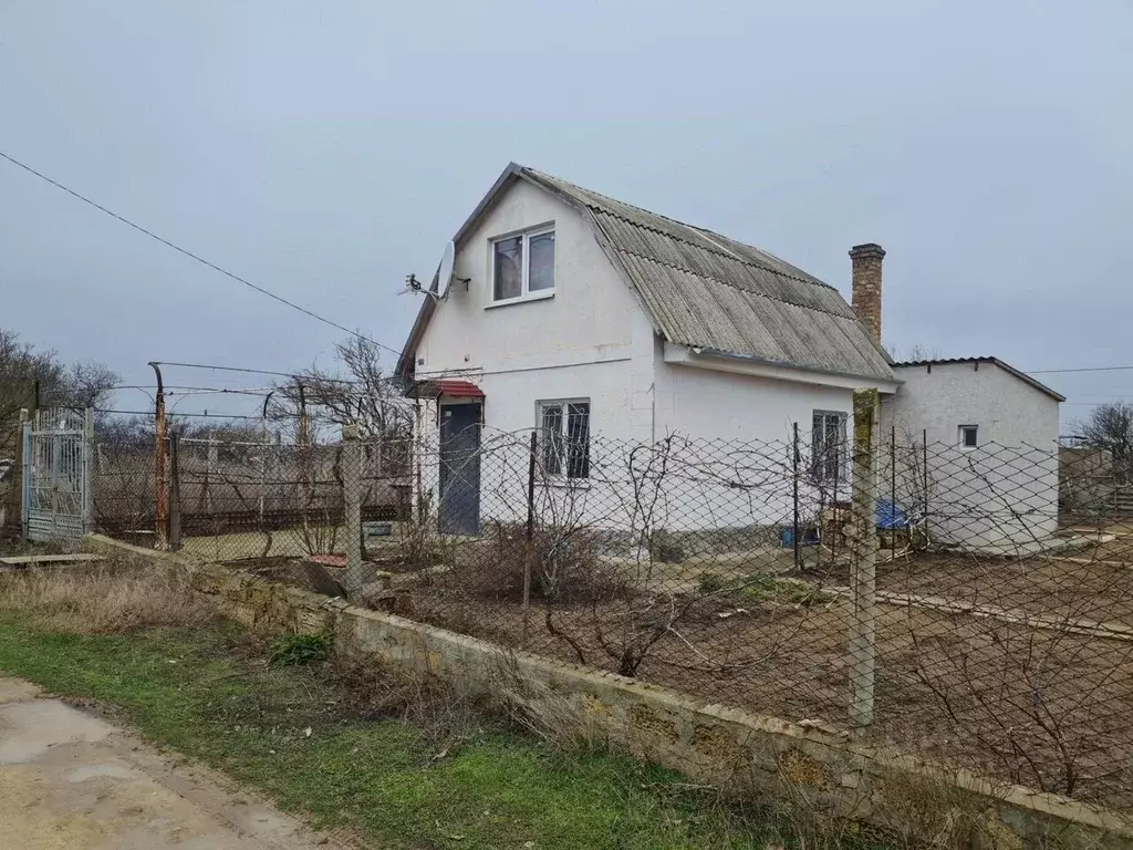 Дом в Крым, Сакский район, с. Штормовое  (65 м) - Фото 2