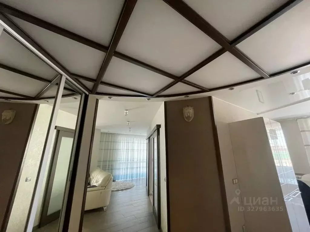 2-к кв. Омская область, Омск ул. Всеволода Иванова, 15/1 (76.1 м) - Фото 1