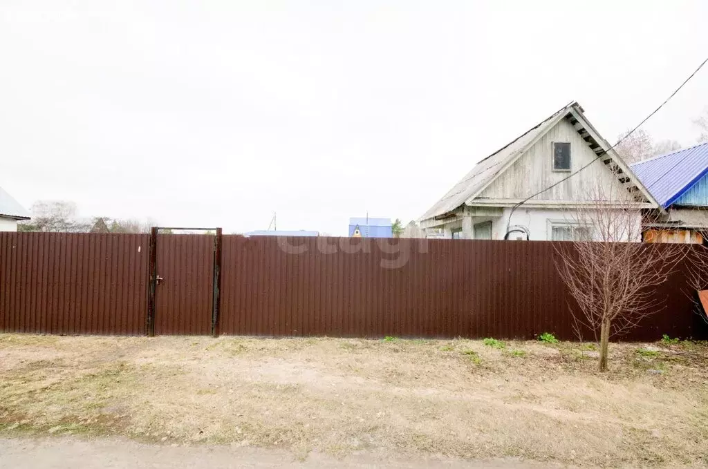 Дом в Тюменская область, Ялуторовский муниципальный округ, с/о Лесник, ... - Фото 2