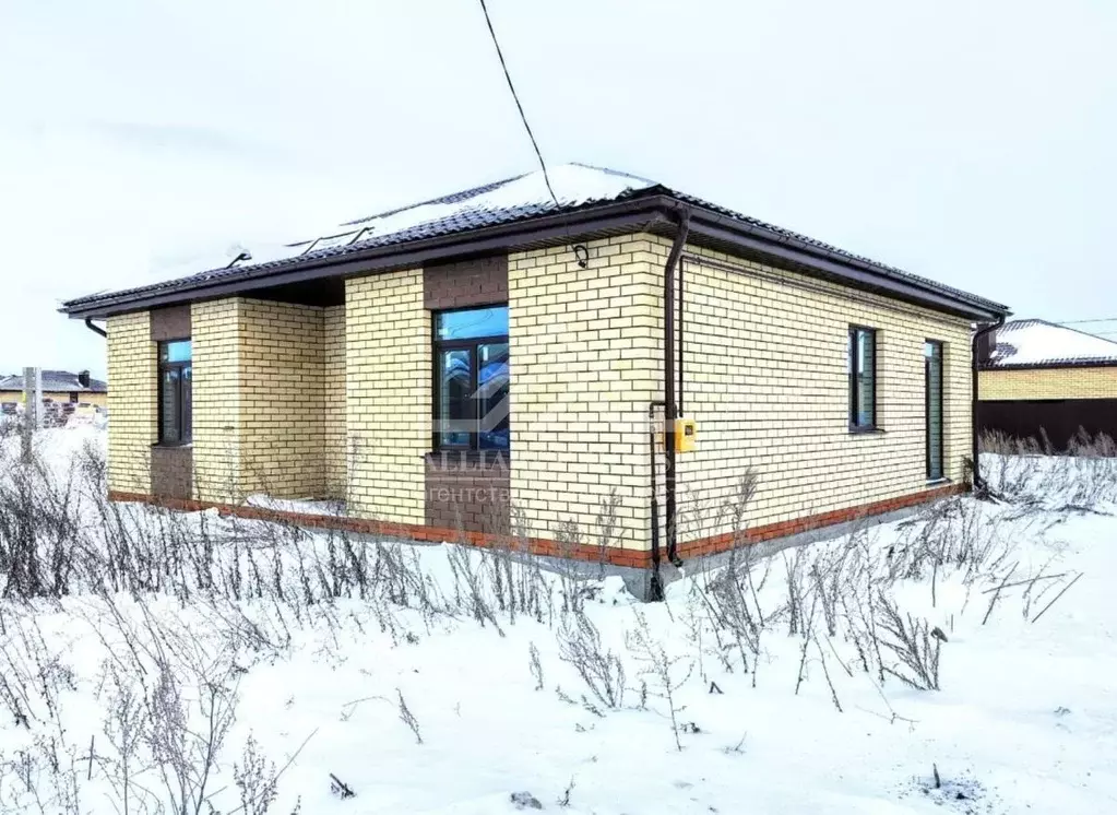 Дом в Татарстан, Лаишевский район, Никольское с/пос, с. Сапуголи, ... - Фото 1