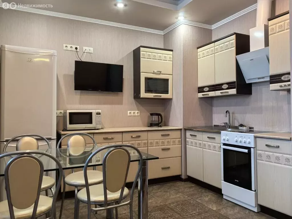 2-комнатная квартира: Омск, улица Красный Путь, 137/2 (58.7 м) - Фото 2