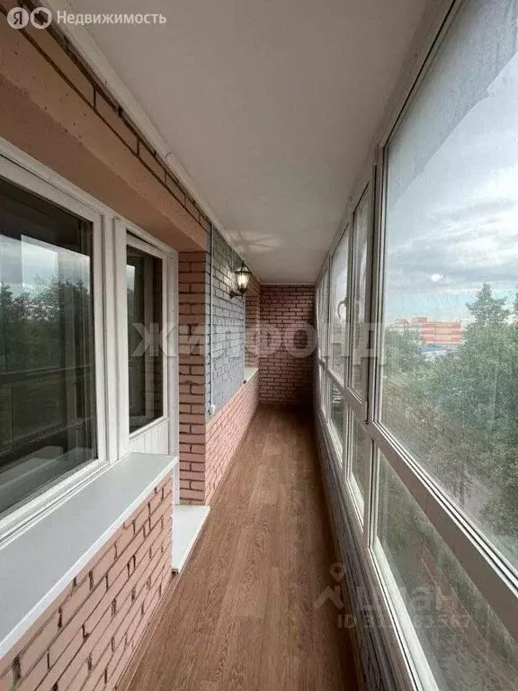 2-комнатная квартира: Томск, проспект Ленина, 180 (75.5 м) - Фото 1