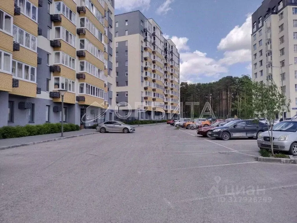 2-к кв. Тюменская область, Тюмень ул. Героев Сталинградской битвы, 5 ... - Фото 0