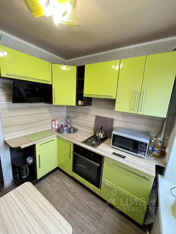 2-к кв. Астраханская область, Астрахань ул. Савушкина, 52 (50.0 м) - Фото 1