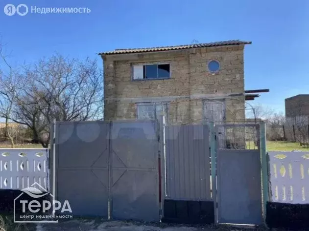 Дом в Сакский район, Лесновское сельское поселение, село Куликовка ... - Фото 1
