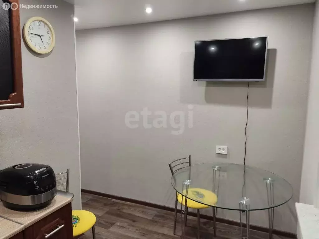 3-комнатная квартира: Брянск, Фокинский район, Вокзальная улица, 9 ... - Фото 2