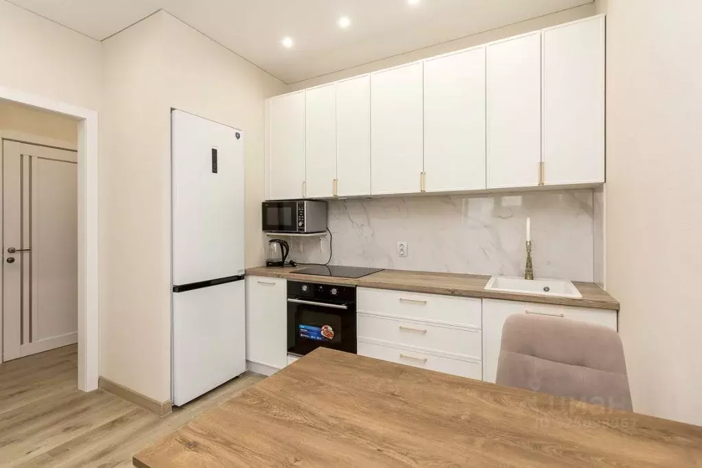 1-к кв. Тюменская область, Тюмень ул. Краснооктябрьская, 14к2 (38.4 м) - Фото 2