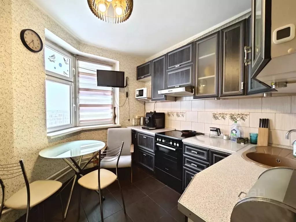 1-к кв. Московская область, Реутов Юбилейный просп., 60 (40.0 м) - Фото 0