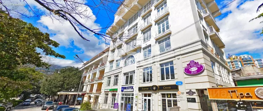 Торговая площадь в Крым, Ялта ул. Рузвельта, 12А (51 м) - Фото 1