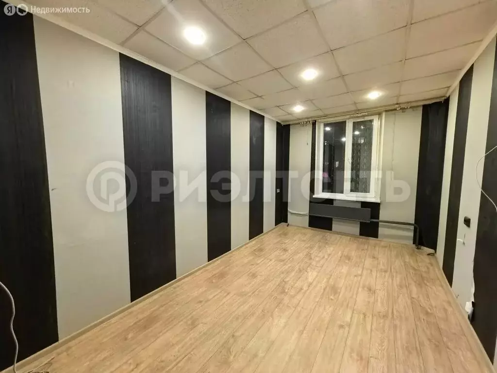 2-комнатная квартира: Мончегорск, набережная Климентьева, 13 (554 м) - Фото 2