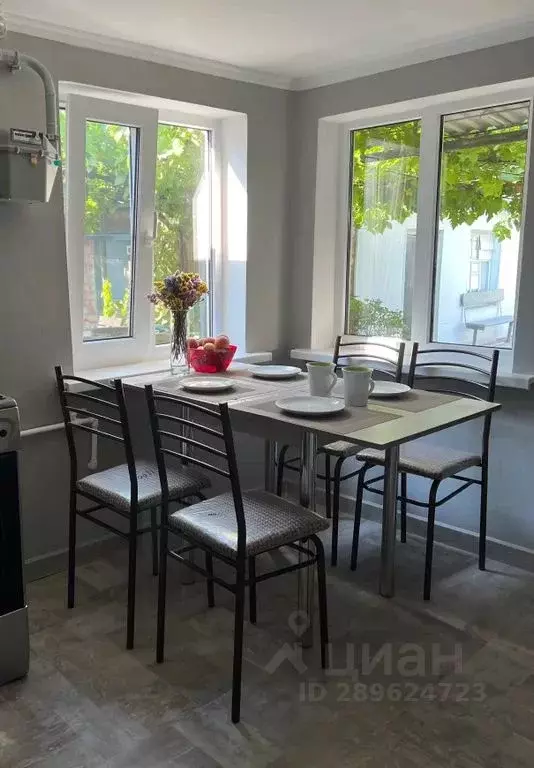 Дом в Краснодарский край, Ейск Октябрьская ул., 234 (50 м) - Фото 1