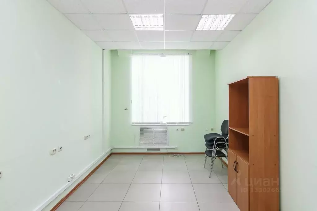 Офис в Ханты-Мансийский АО, Сургут 8-й мкр,  (16 м) - Фото 0