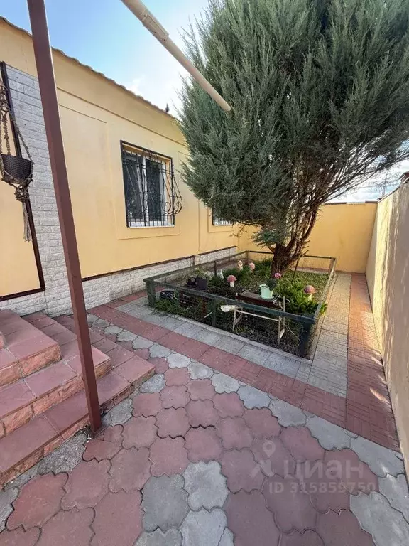 Дом в Саратовская область, Энгельсский район, Безымянское ... - Фото 1