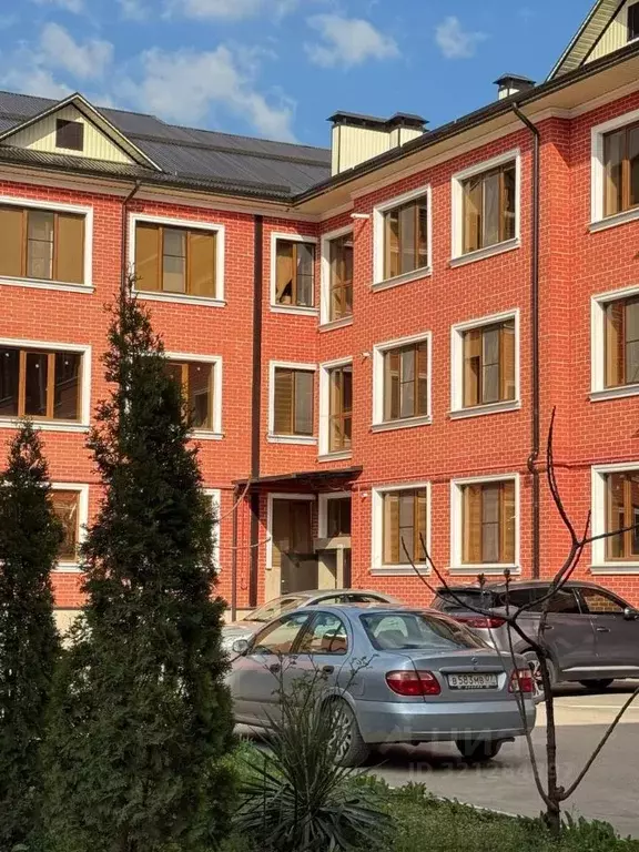 2-к кв. Кабардино-Балкария, Нальчик ул. Шогенова, 55к12 (75.0 м) - Фото 0