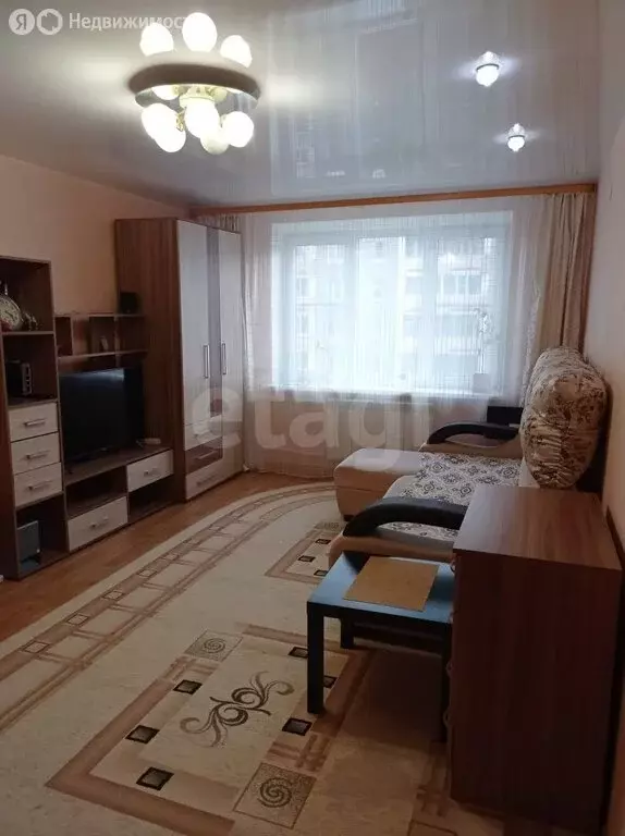 1-комнатная квартира: Череповец, Остинская улица, 5 (35.5 м) - Фото 0