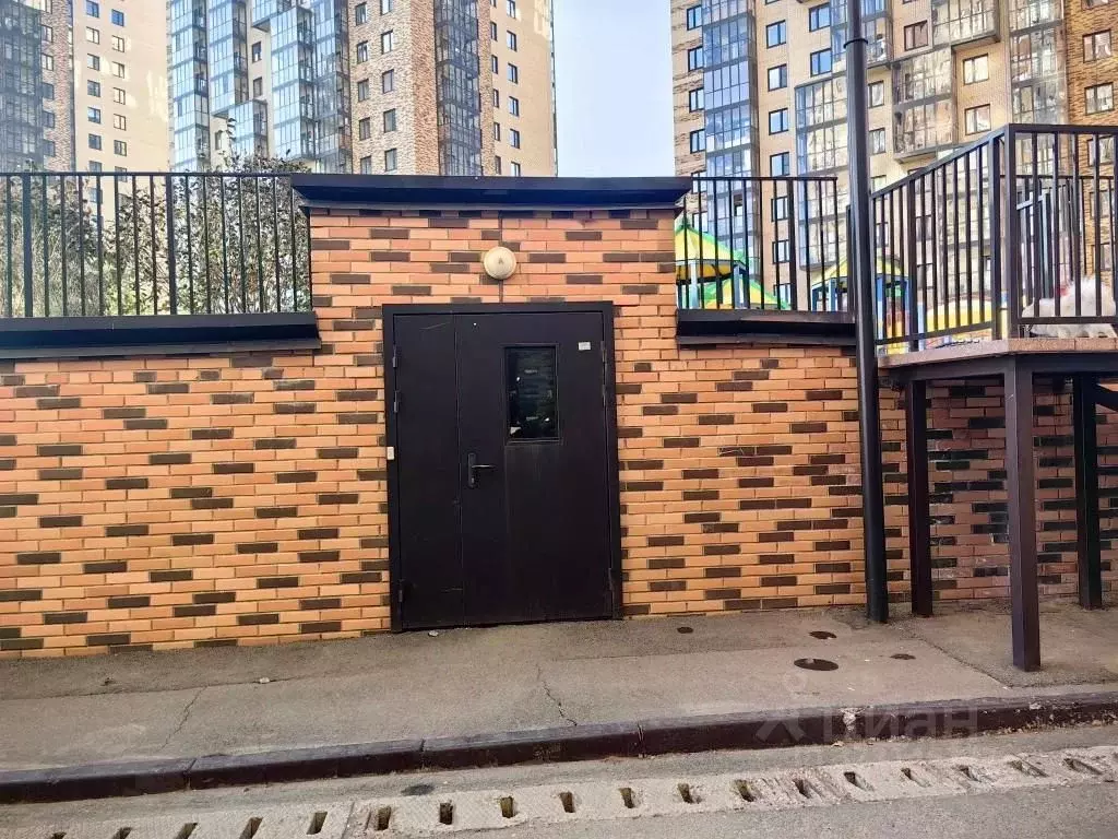 Гараж в Красноярский край, Красноярск Линейная ул., 122 (27 м) - Фото 1