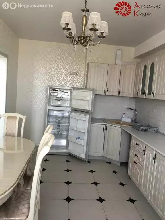 3-комнатная квартира: Феодосия, Насыпная улица, 6 (75.5 м) - Фото 1