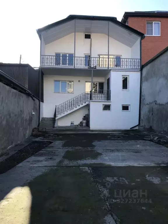 Дом в Северная Осетия, Владикавказ ул. Тогоева, 23 (160 м) - Фото 1