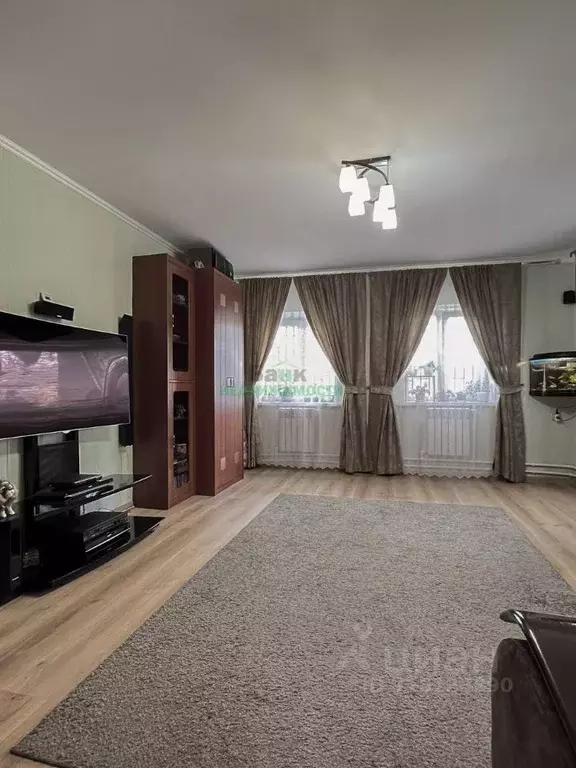 Дом в Саратовская область, Балаково Коммунистическая ул., 128 (53 м) - Фото 0