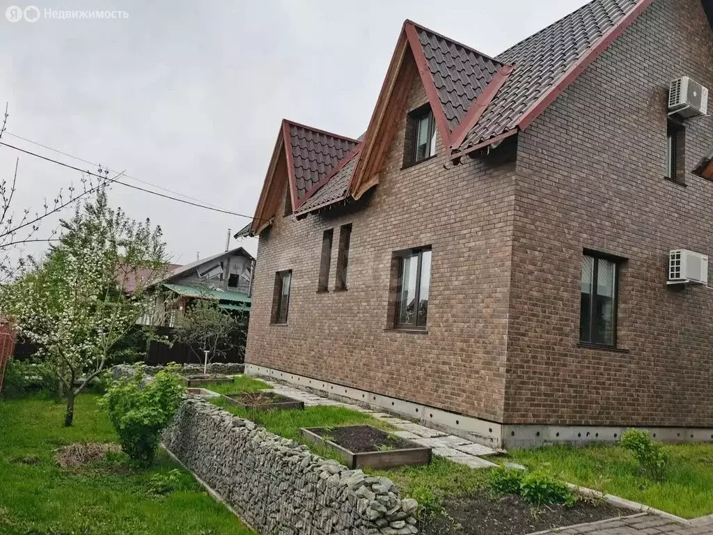 Дом в Горно-Алтайск, улица Гордополова (160 м) - Фото 1