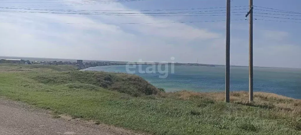 Участок в Крым, Ленинский район, Мысовское с/пос, с. Заводское ул. ... - Фото 1