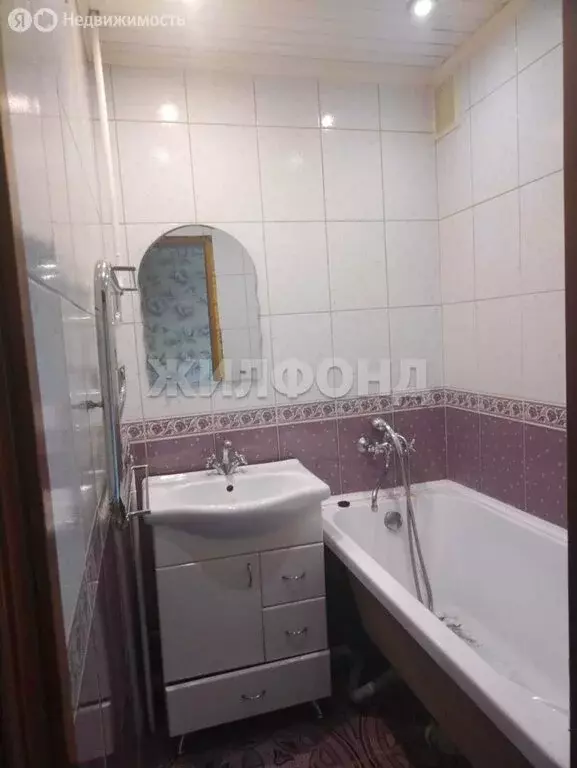 2-комнатная квартира: Абакан, улица Володарского, 21 (43.4 м) - Фото 0