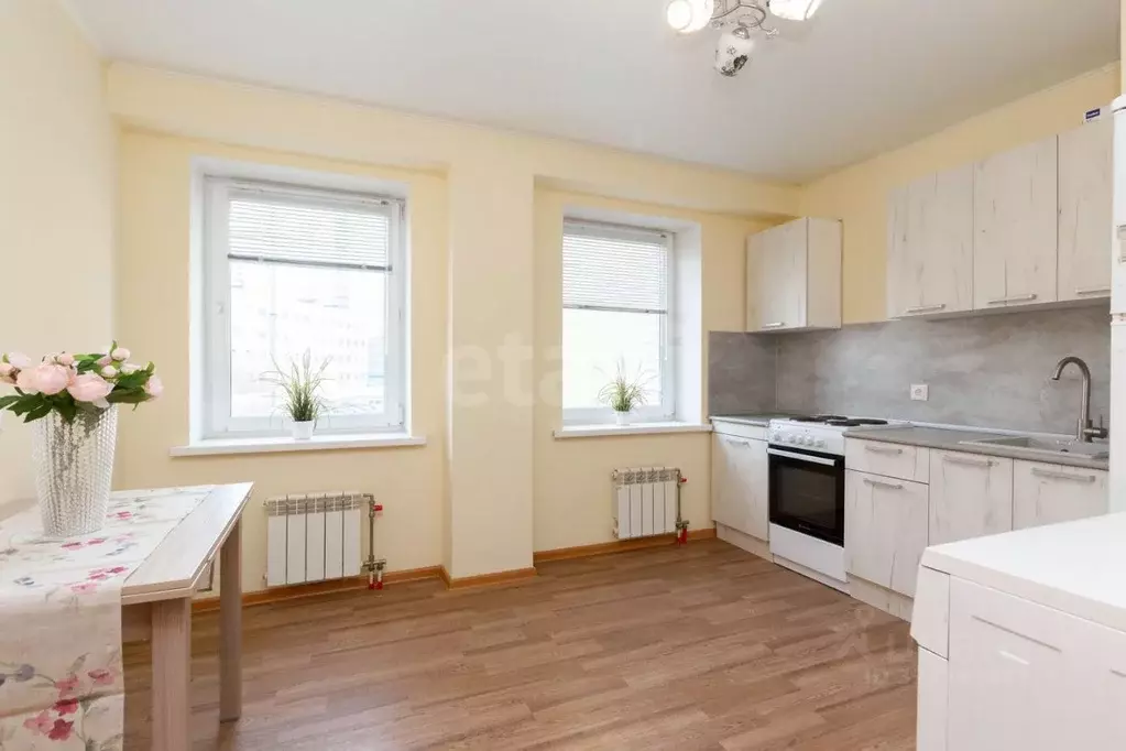 2-к кв. Свердловская область, Екатеринбург ул. Дорожная, 25 (55.9 м) - Фото 1